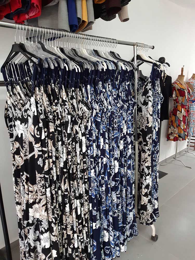 Γυναικεία Ρούχα